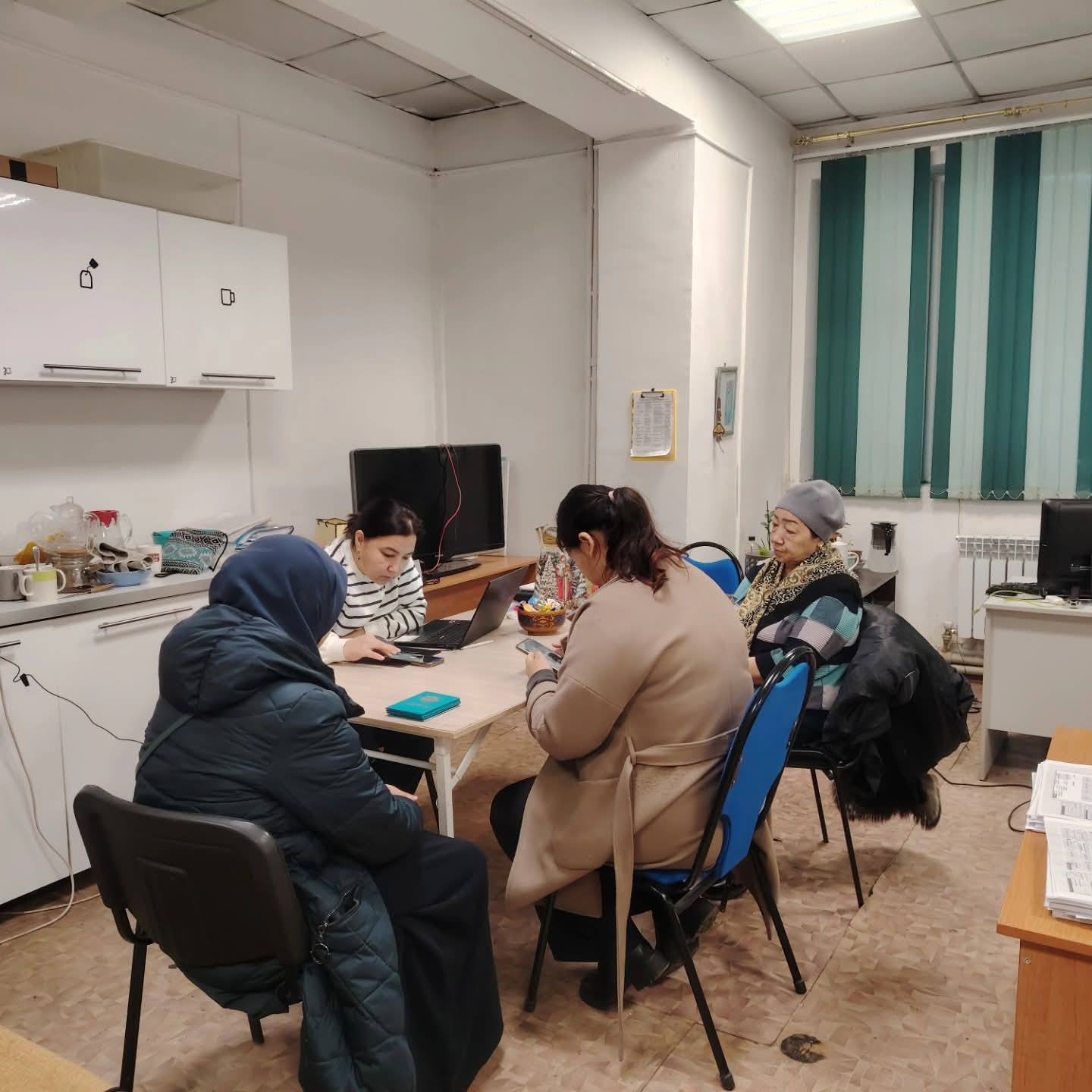 Приём и консультация услугополучателей в Центре